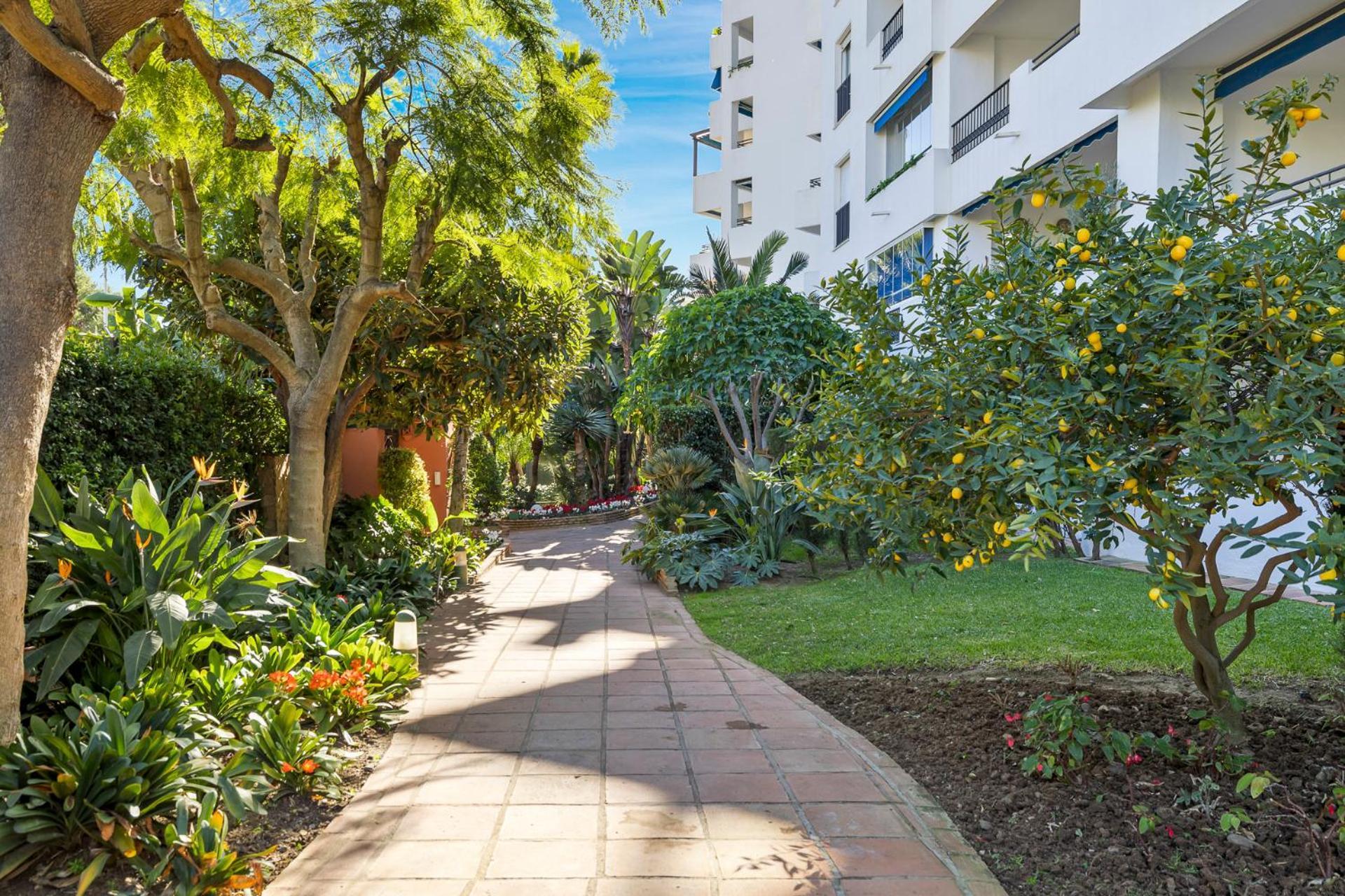 2 Bedroom Apartment In Medina Garden - Puerto Banus Marbellac Extérieur photo