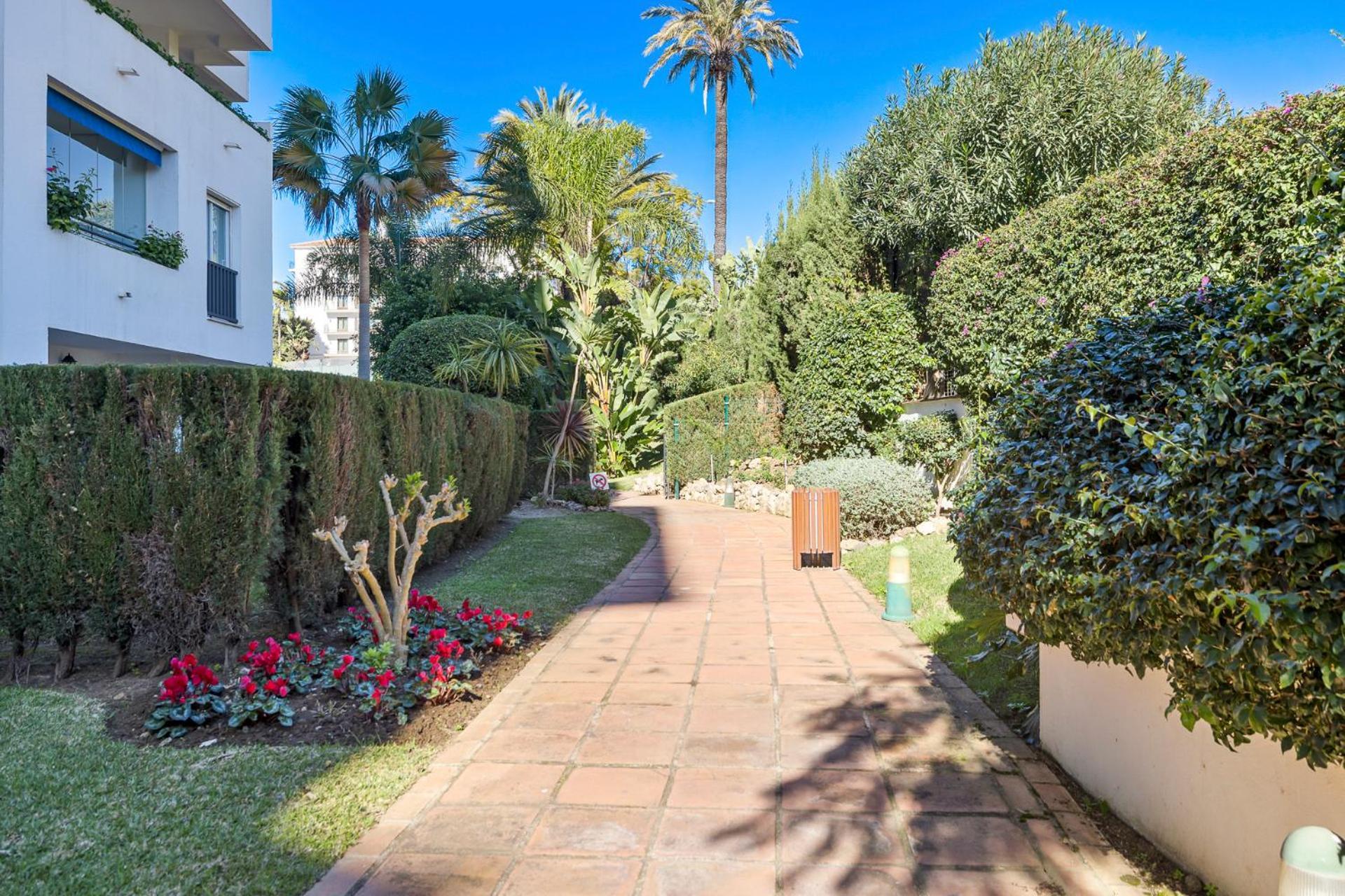 2 Bedroom Apartment In Medina Garden - Puerto Banus Marbellac Extérieur photo