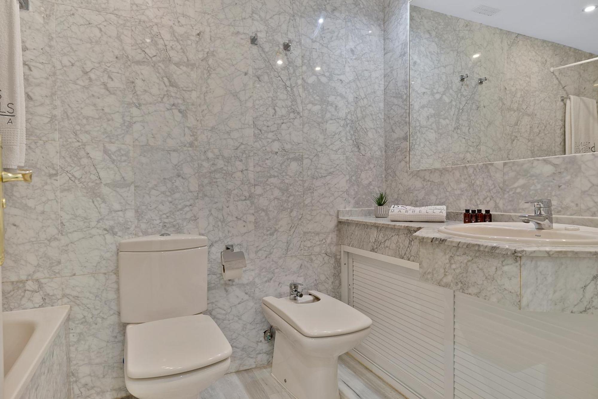 2 Bedroom Apartment In Medina Garden - Puerto Banus Marbellac Extérieur photo